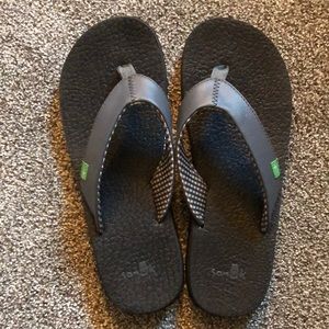 Sanuk yoga mat flip flops